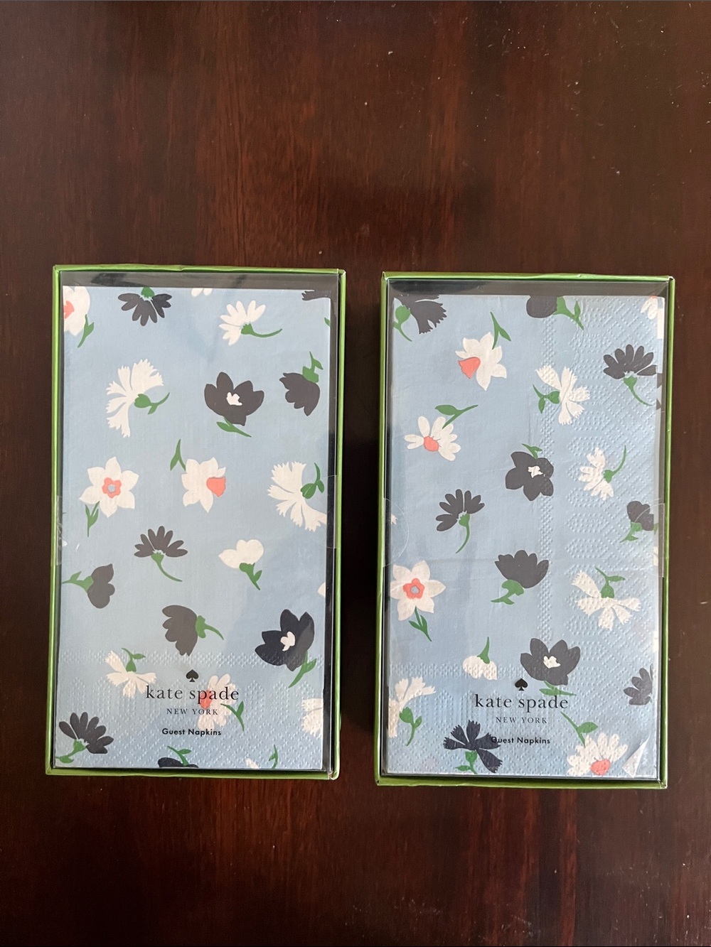 NWT Kate Spade light Blue Floral Guest Napkins with Green Trim